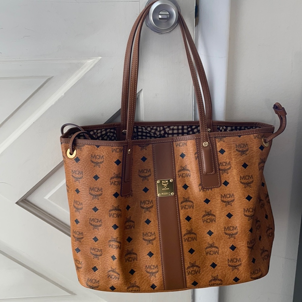 MCM Liz Reversible Medium Visetos Tote Bag